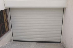 Ρολά Αλουμινίου Διπλό με Μόνωση Πολυουρεθάνης 1 Ρολλά κλειστού τύπου με μόνωση